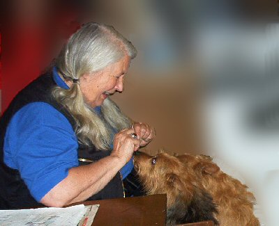 Kwali and Kumbi tickle Turid for treats