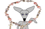Annie gives Vekkie a necklace